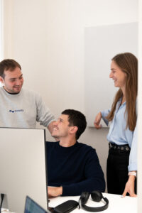 Team von notarity arbeitet an Remote Online Notarisation, um den Zugang zu notariellen Dienstleistungen zu erleichtern.